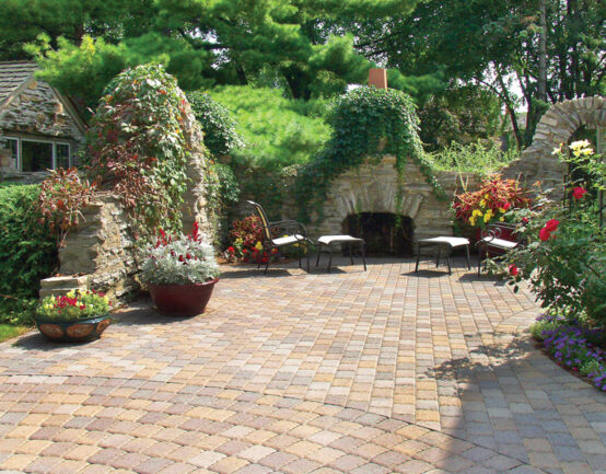 borgert cobble patio and fireplace